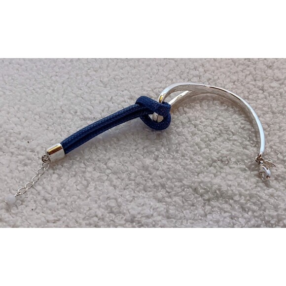 Avon Signed SAQ Silvertone & Blue Cord "Have Faith" Bracelet 6.5-7.5 in - Picture 13 of 14